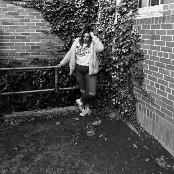 Meet your Posher, Amy - Picture 1 of 1